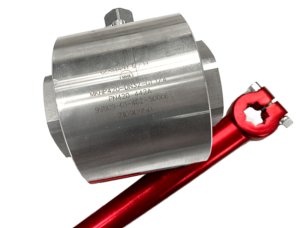 MHA MKHP420-DN32-G1 1/4 high pressure ball valve body marked PN420 and material code 442A, with red lever handle